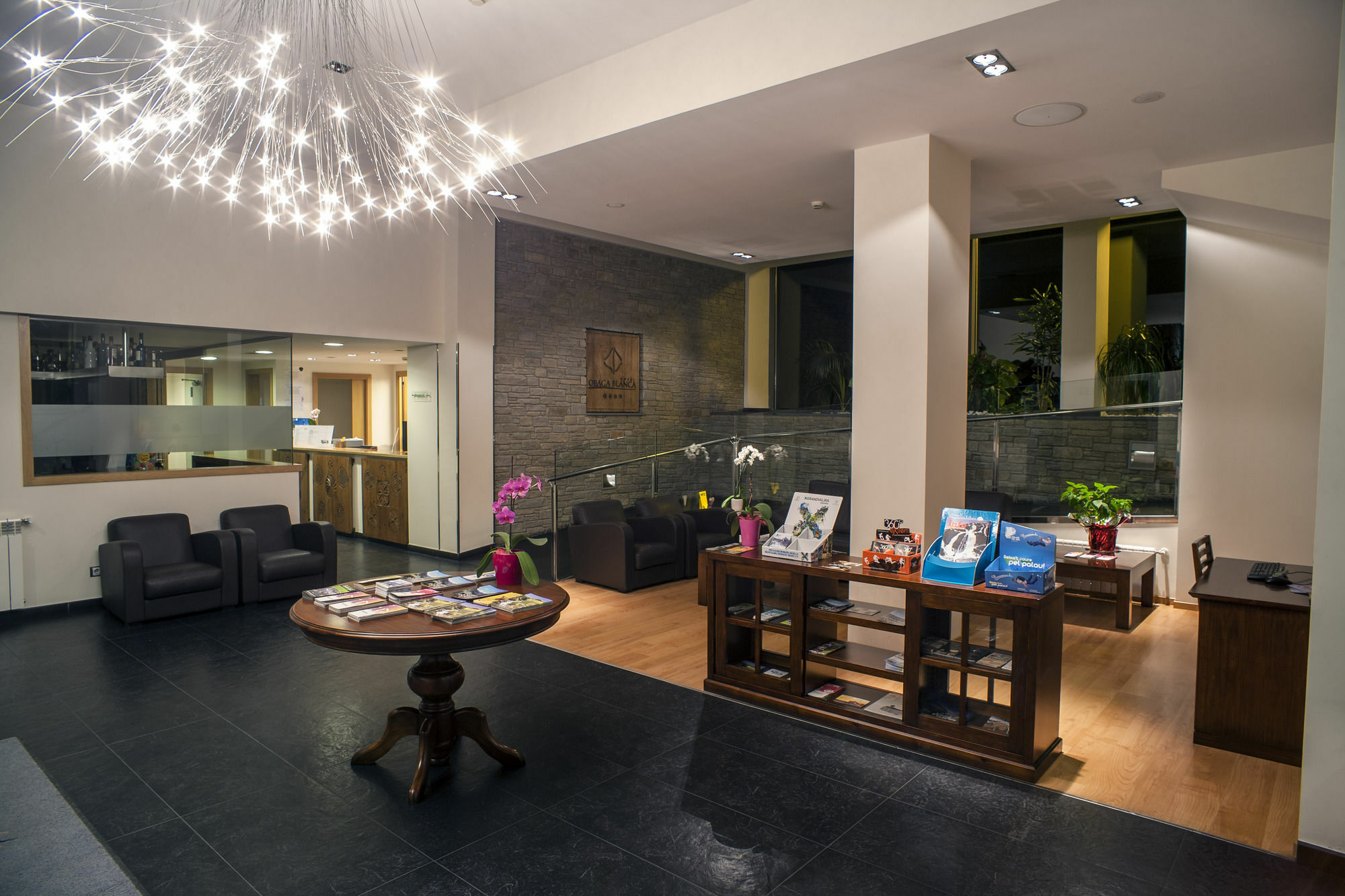 Obaga Blanca & Hotel 4*